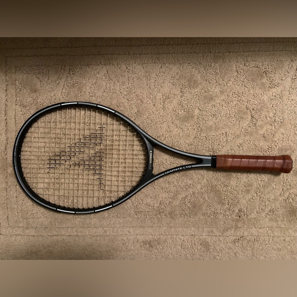 Pro Kennex Graphite Tennis Racket with cover